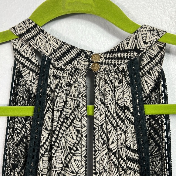 O’Neill Black & White Print Racerback V-Neck Drawstring Waist Shortalls Medium - Picture 7 of 10